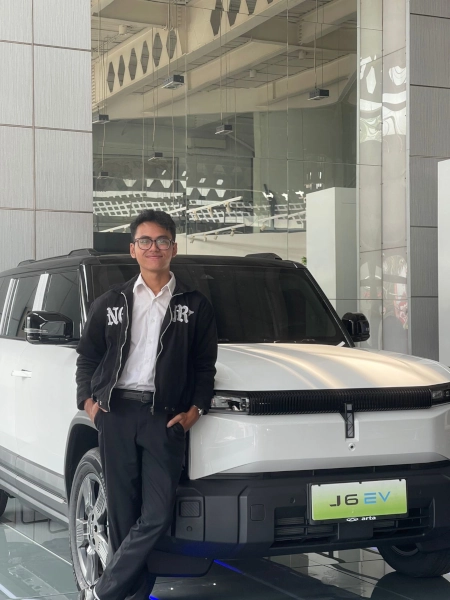 Michael Poli Sales Executive Chery Indonesia