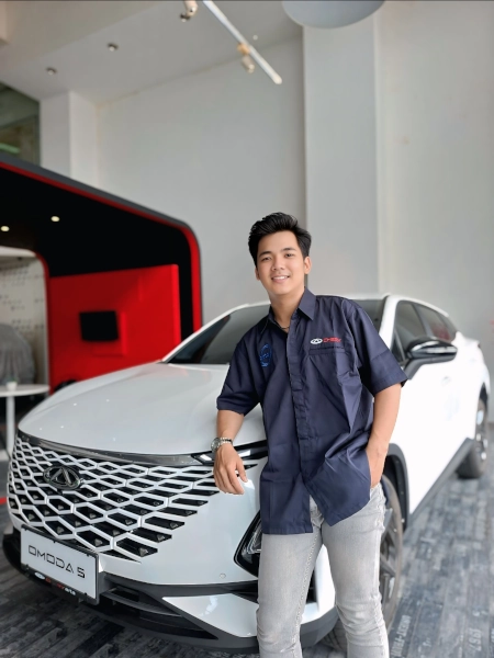 Ryandro Adiputra Sales Executive Chery Indonesia